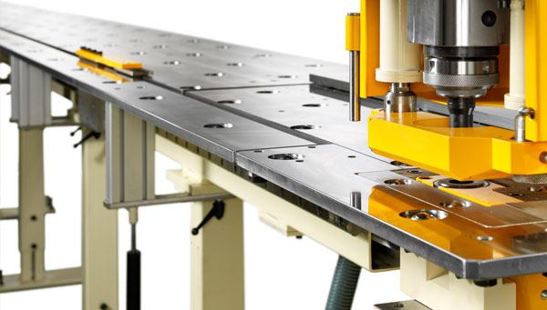 Geka-punzonadora-cnc-semipaxy-mesa-bolas
